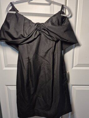 80s - 90s Vintage En Francais Huey Waltzer Black Cocktail Off Shoulder Dress